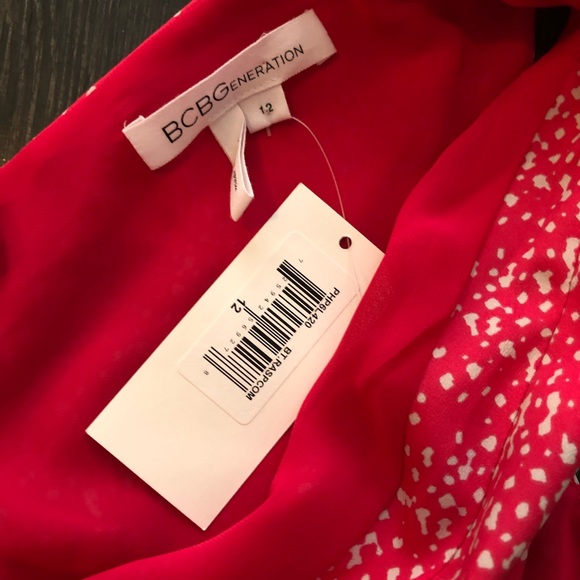 BCBGENERATION Collar Detail Dress - Picture 13 of 15